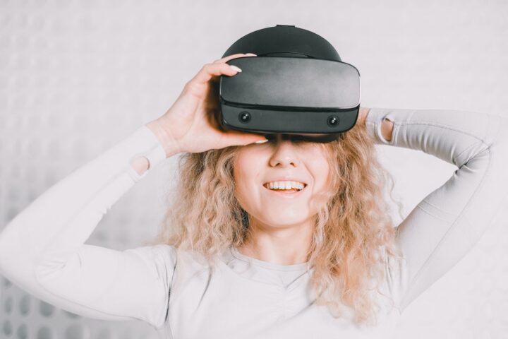 Premium VR headset: The Best Next-Gen Wearable Tech